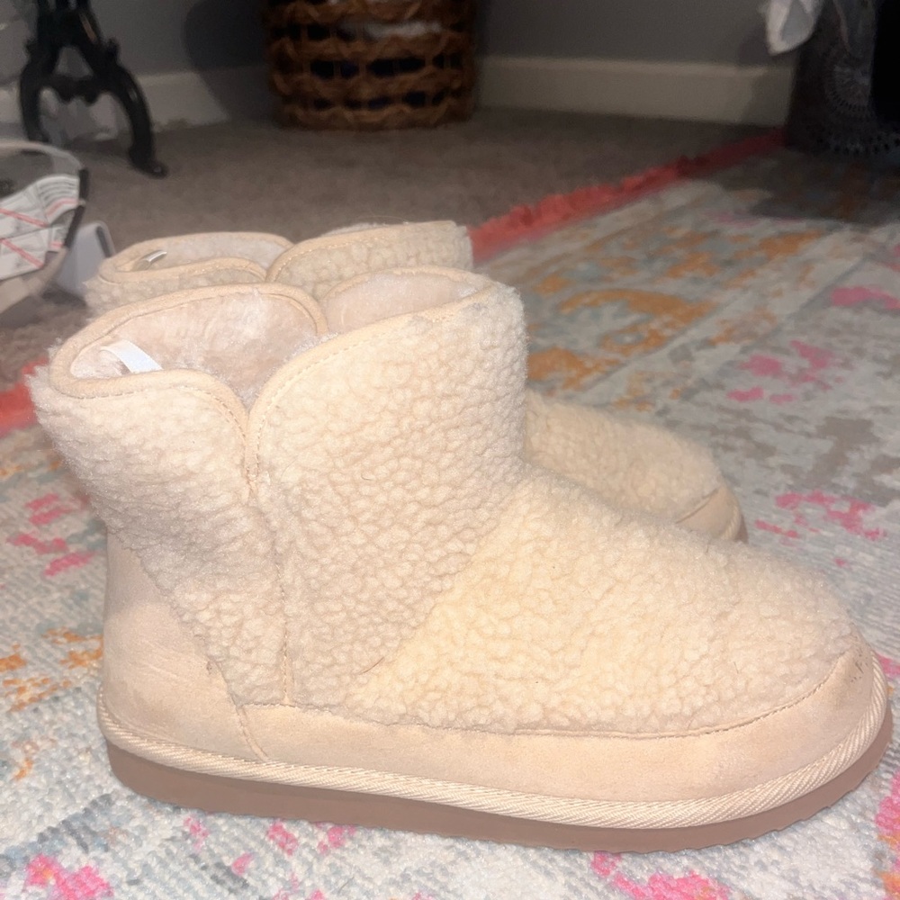 Old navy boots
